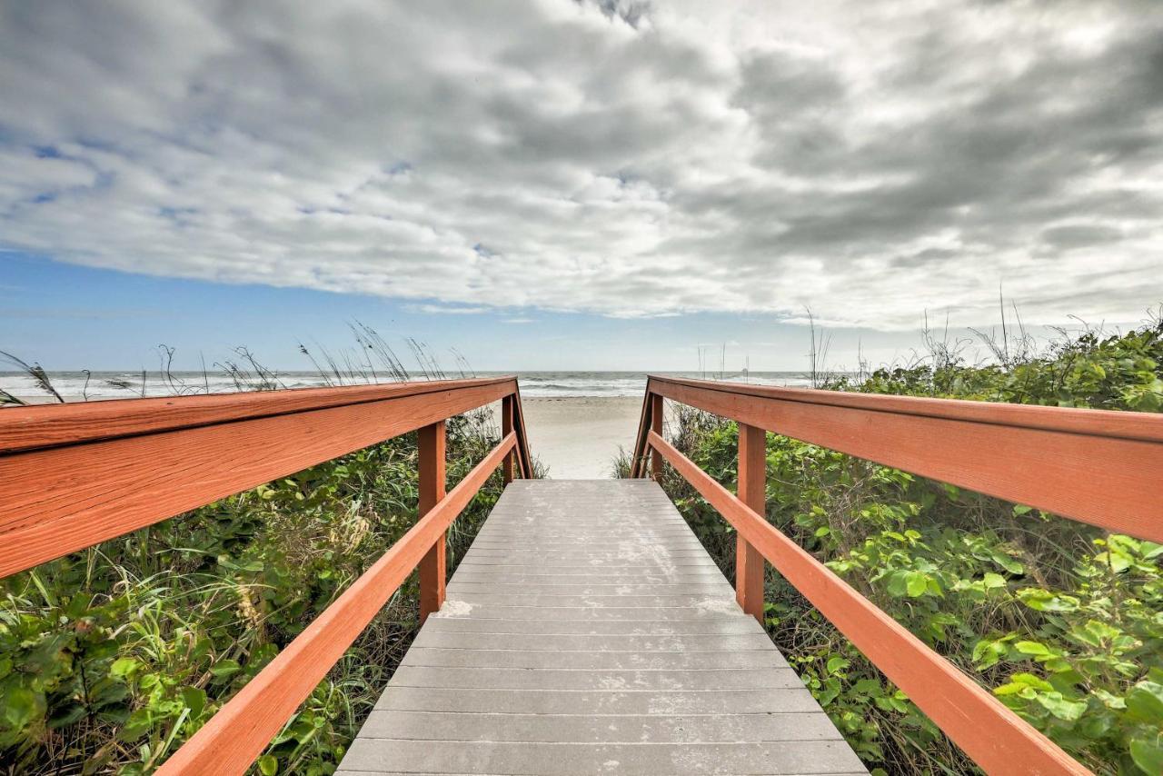 Oceanfront Cocoa Beach Condo With View Walk To Pier Kültér fotó